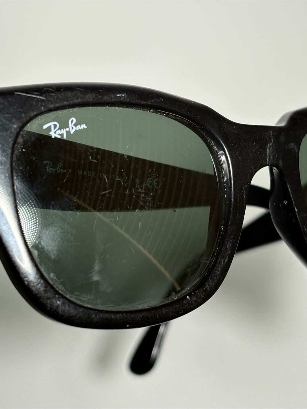 Ray Ban RB4178 - Picture 6 of 7